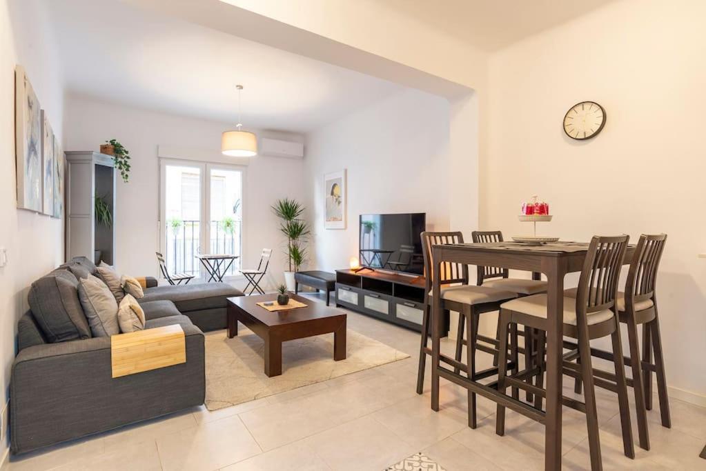 3 Bedroom Flat In Historic Centre Málaga Extérieur photo